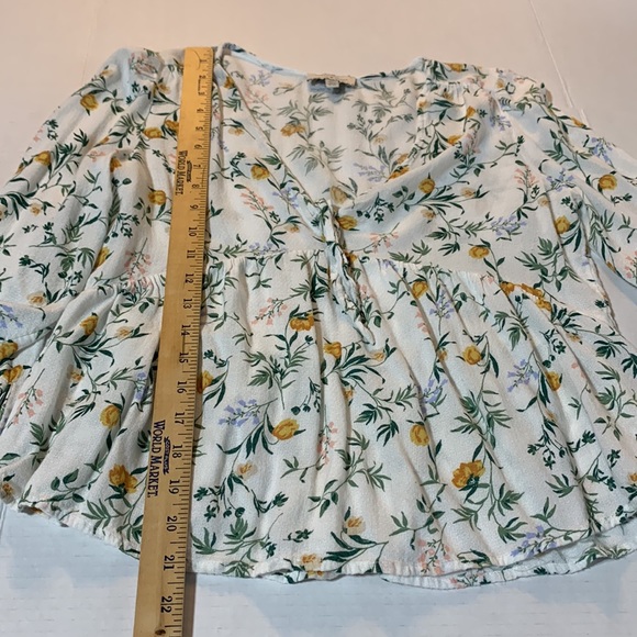 Lucky Brand Boho Cream Flowered Shirt Size Small - Picture 3 of 7